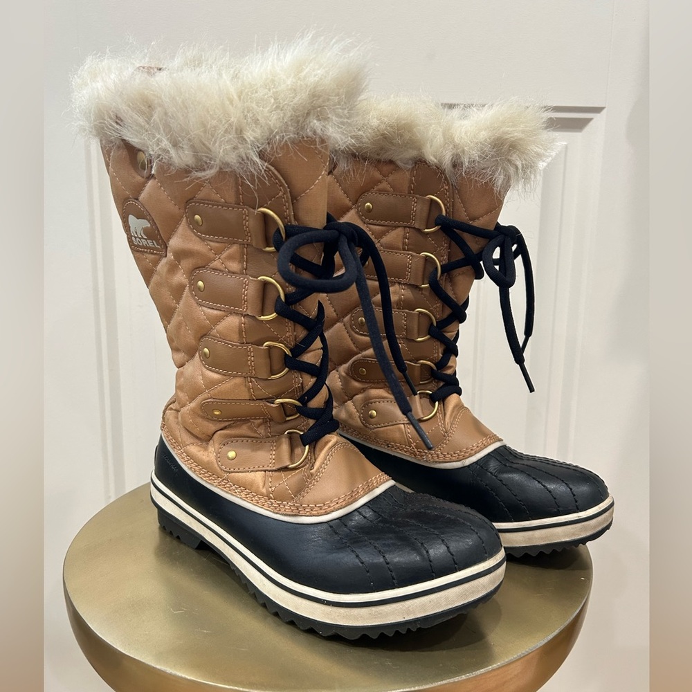 Sorel Women's Brown and Black Fur-Lined Boots